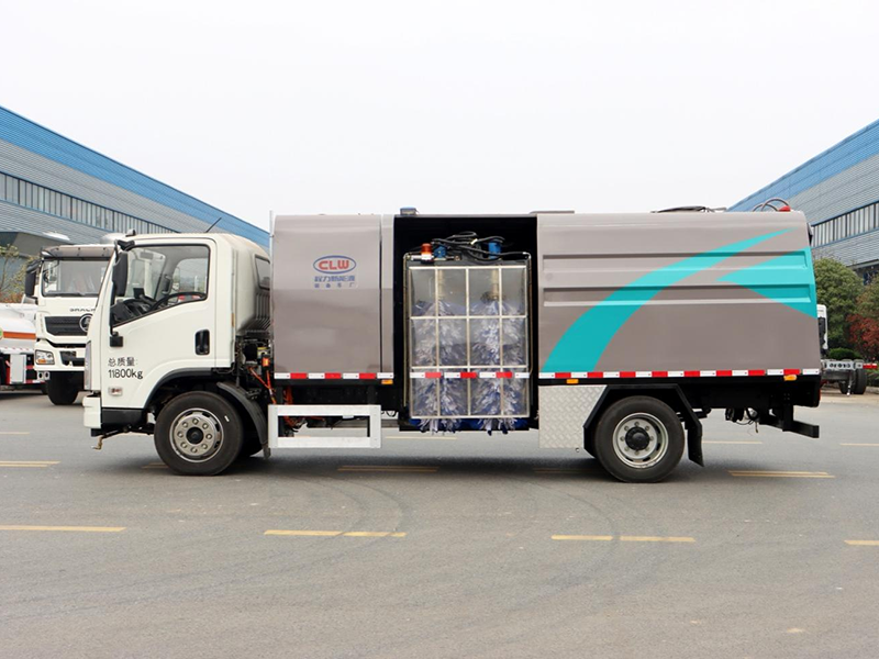 CL5120GQXBEV型纯电动护栏清洗车
