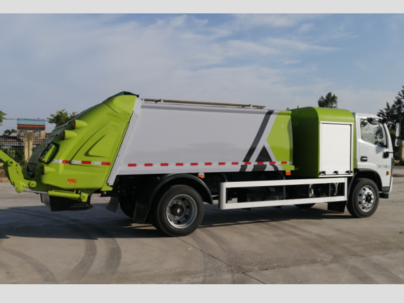 8方纯电动压缩车