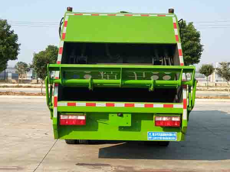 6方纯电动压缩式垃圾车