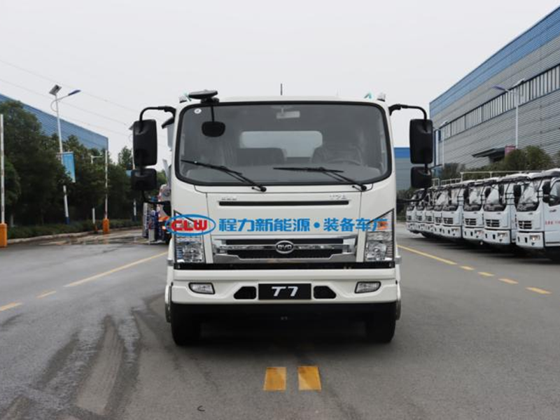 8方纯电动多功能抑尘