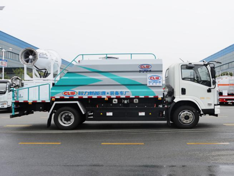 8方纯电动多功能抑尘