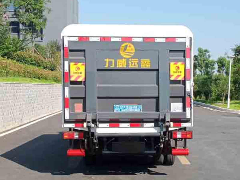 3.5方纯电动密闭式桶装垃圾车