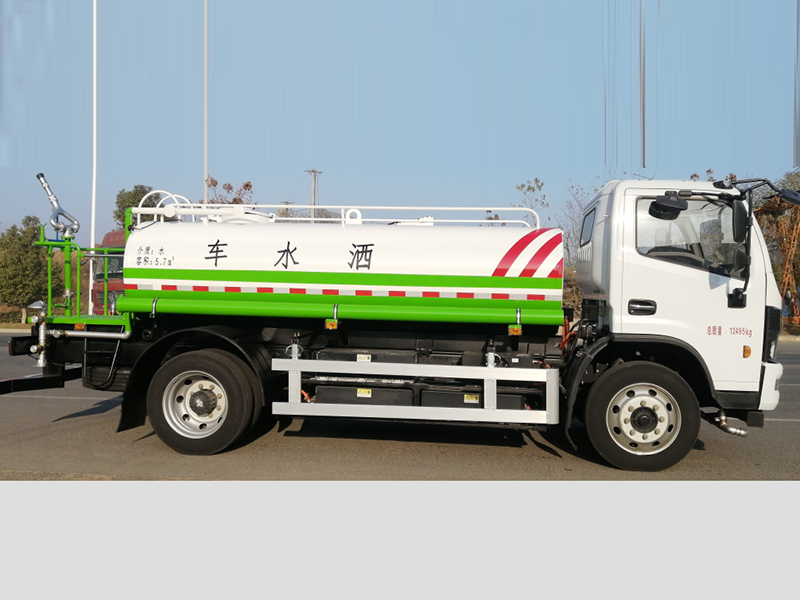 7方纯电动洒水车