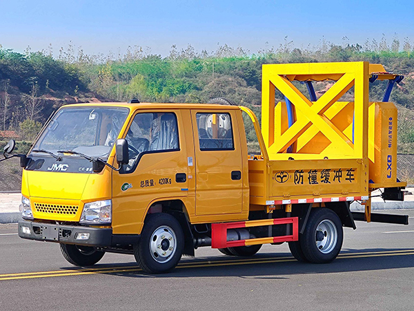 江铃顺威70K/80K防撞缓冲车