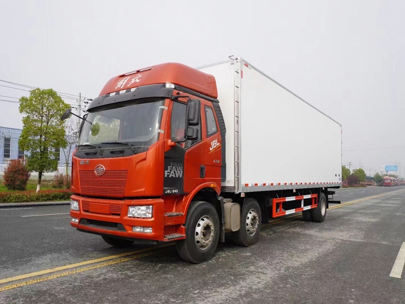 国六 福田欧马可156马力蓝牌冷藏车