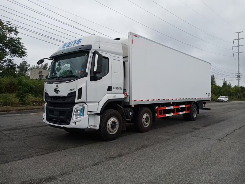 国六 福田欧马可156马力蓝牌冷藏车