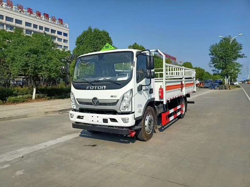 奥铃CTS型5.2米气瓶运输车