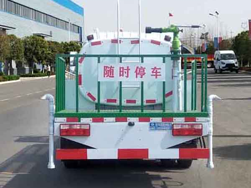 东风多利卡5方纯电动洒水车