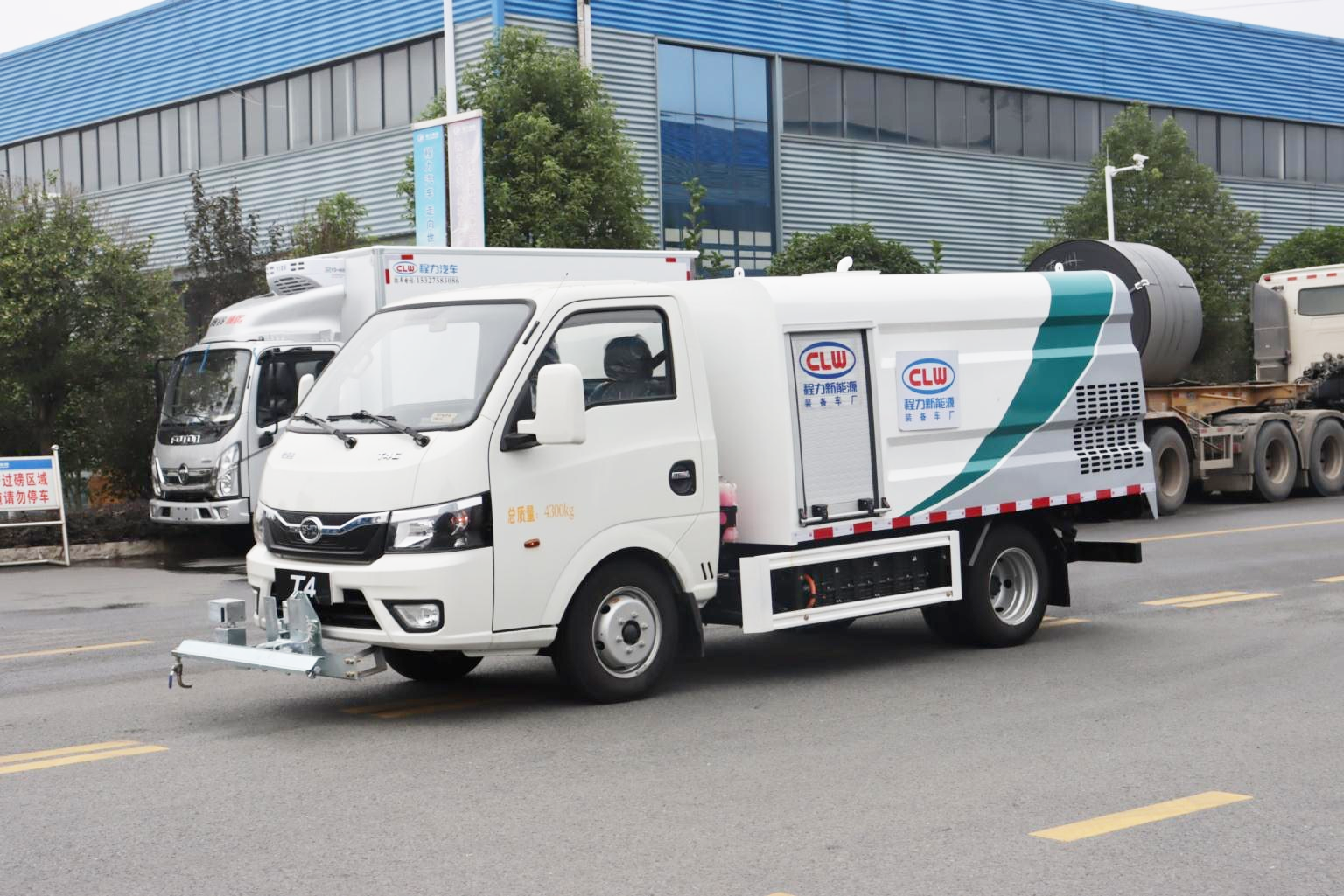 CL5120GQXBEV型纯电动护栏清洗车