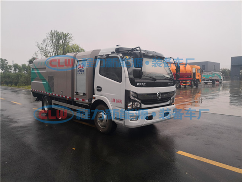 东风4方纯电动护栏清洗车